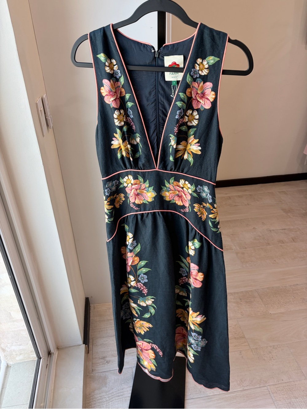 Farm Rio: Dark Blue Maira Floral Midi Dress - Picture 5 of 11